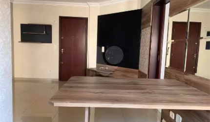 Apartamento com 3 quartos à venda em Tingui - PR