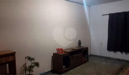 Casa com 2 quartos à venda em Jardim Ipanema - SP