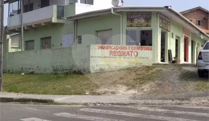 Prédio inteiro à venda em Centro - PR