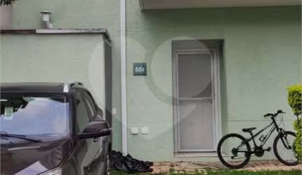 Condomínio com 3 quartos à venda em Jardim Rosa Maria - SP