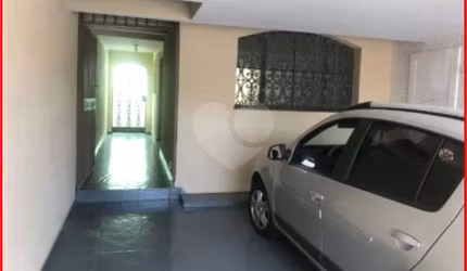 Sobrado com 3 quartos à venda em Ferreira - SP