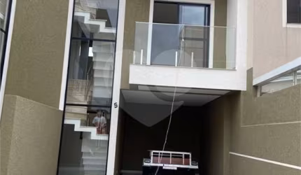 Triplex com 3 quartos à venda em Uberaba - PR