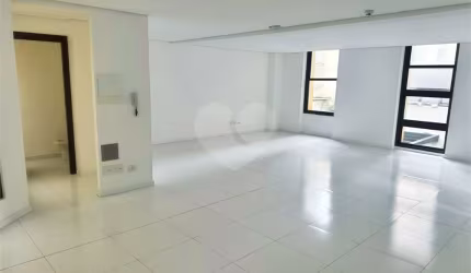 Salas à venda em Centro - PR