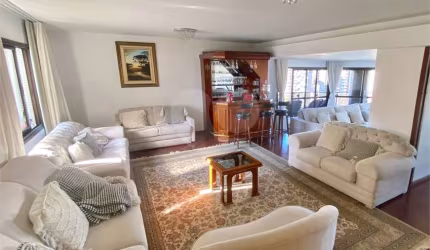 Apartamento com 4 quartos à venda em Água Verde - PR