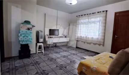 Casa térrea com 2 quartos à venda em Vila Morse - SP