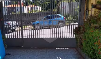 Sobrado com 3 quartos à venda em Jardim Vivan - SP