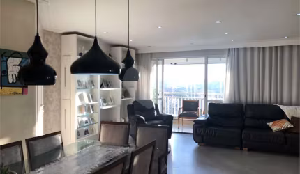 Apartamento com 3 quartos à venda em Lar São Paulo - SP