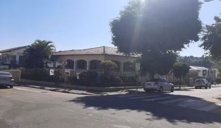 Casa à venda no Centro, 345 m² por R$ 4.400.000 - Centro - Vinhedo/SP