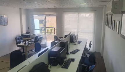 Sala Comercial Metrô Saúde -02 vagas