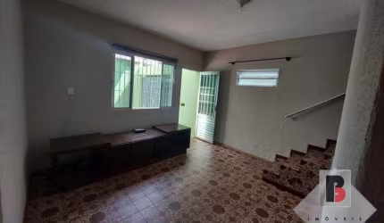 SOBRADO A VENDA AGUA RASA