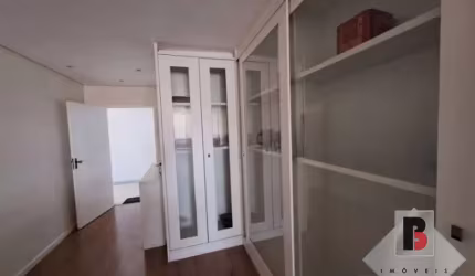 Apartamento á Venda na Mooca, 02 Dormitórios (01 Suíte), 01 Vaga