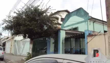 Terreno com duas casas a venda na Mooca