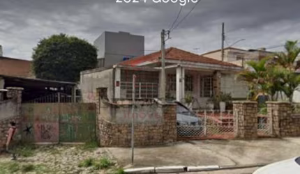 OPORTUNIDADE Terreno com 2 casas  a venda - 789m2