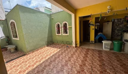 Casa à venda com 250m², 3 quartos e 3 vagas