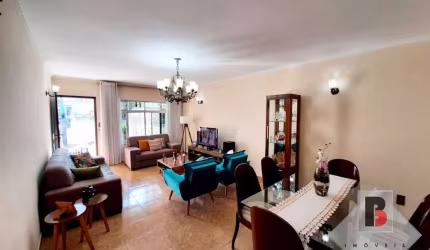 Venda - 3 dormitórios, uma suíte,  sala dois ambientes, vaga 3 carros e quintal amplo