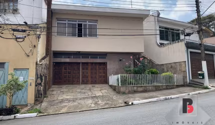 Sobrado a venda na mooca com 4 quartos e quintal