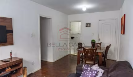 80 m² - Apartamento Térreo -  3 dormitórios ( sendo 1 de serviço ) , sala, coz planejada, sem vaga.
