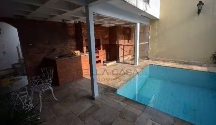 Sobrado a venda no Parque da mooca com 4 quartos e quintal