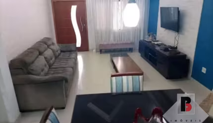 Sobrado 3 dormitórios, 3 vagas, quintal grande com churrasqueira mooca