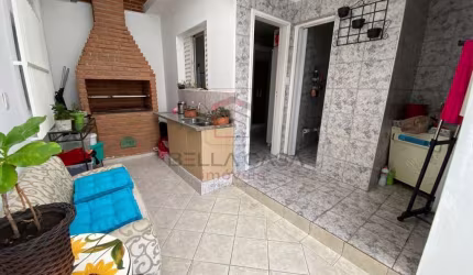 Casa assobrada a venda na mooca com quintal