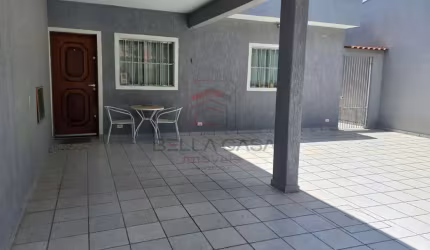 Casa com 2 Quartos e 2 banheiros à Venda, 95 m² por R$ 690.000