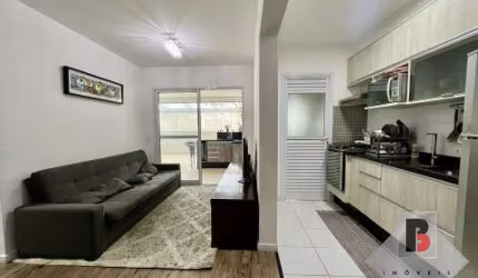 Apartamento próximo ao Metro Vila Prudente com varanda gourmet