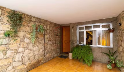 Casa com 2 Dormitórios 1 banheiro  à venda, 108m² - Móoca