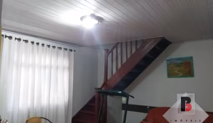 Imóvel muito bem localizado, próximo ao centro da Penha.