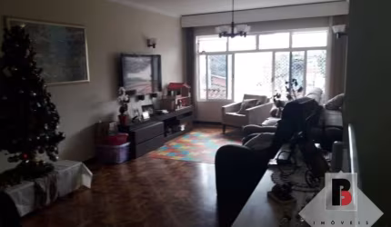 Maravilhoso Sobrado - 350 m² - 6 dormitórios, 2 suites, canil, 2 entradas laterais, 6 vagas