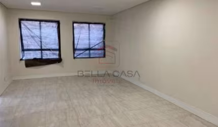 Casa Comercial à Venda ou Locação na Avenida Paes de Barros