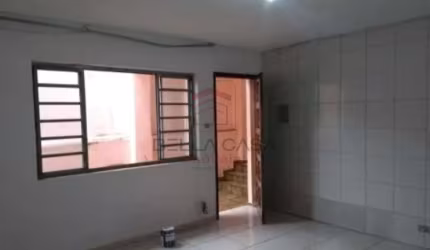 Casa próximo ao Metrô 2 quartos 3 vagas