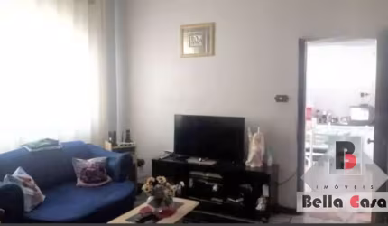 2 casas térreas com Terreno de 180 m²