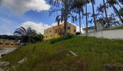 Galpão para Locação com Refeitório - Estacionamento - 8. 400 metros