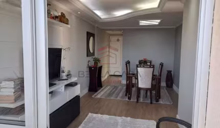 Apartamento a Venda na Vila Formosa com 3 dormitórios e reformado