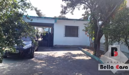 Terreno com casa antiga a venda na Vila Ema