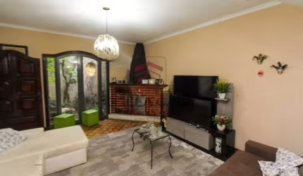 Sobrado com 3 Quartos e 4 banheiros à Venda, 276 m²