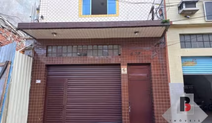 Prédio à Venda com 12 apartamentos e 1 salão comercial