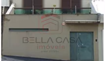 Casa a venda na penha com Elevador. Garagem para 7 carros, 3 Suítes.