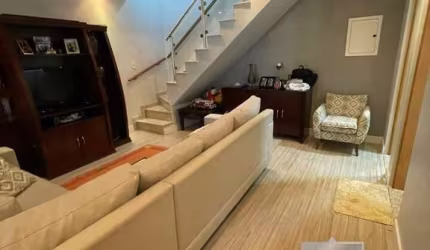 Casa Com 3 dormitórios - 4 vagas- Vl. Prudente