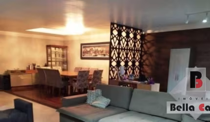 Casa Térrea 4 dormitórios 8 vagas com piscina e churrasqueria