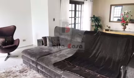Sobrado com 3 dormitórios, piscina, churrasqueira e salão de jogos na Mooca