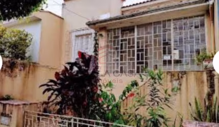 2 casas a venda - Total 390m2 - rua Araribóia