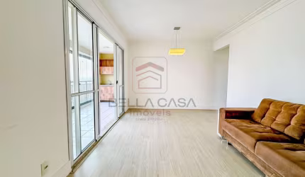 Apartamento  Mooca  92m2     3 dormitórios  1 suite    sala  com sacada  envidraçada  2 vagas