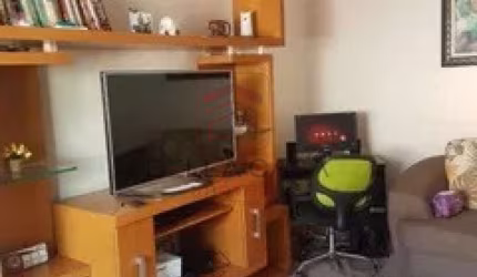 Casa térrea na Moóca sem vaga. Rua totalmente residencial