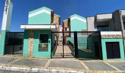 OPORTUNIDADE - Casa em condomínio fechado com 3 quartos  - R$690.000,00