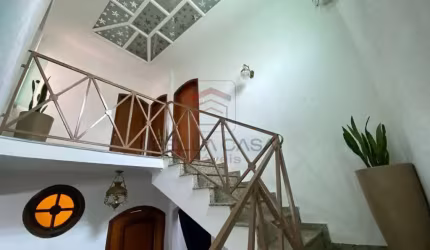 Sobrado a venda com 4 quartos na mooca