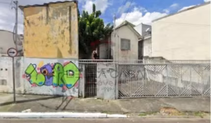 Vendo Terreno com imóvel antigo na Mooca .