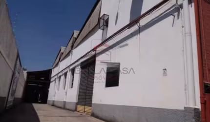 Galpão a venda ou Locação com 2650 metros na Zona Leste