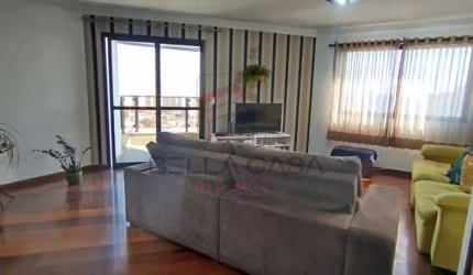 Apartamento na Mooca, 4 dormitórios(1 suíte), 4 banheiros, 2 vagas