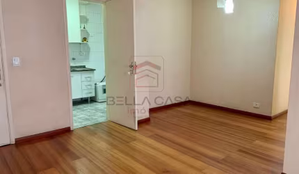 Ótima oportunidade! Apartamento de 74  de m² de área privativa, na Vila Gumercindo.